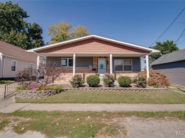 House for sale in Carlinville, Macoupin County