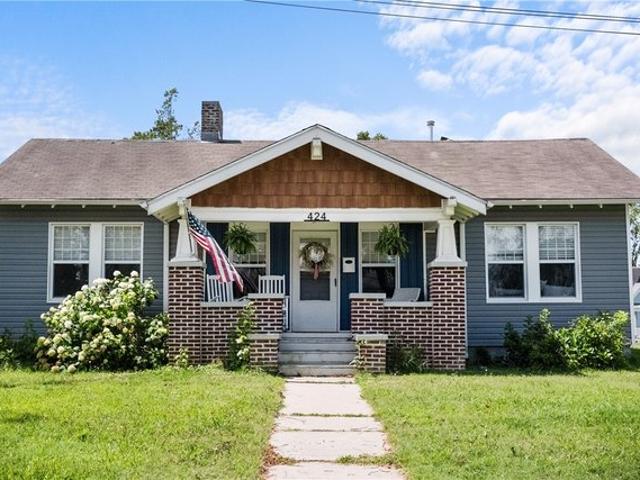 House for sale in Rogers, Benton County