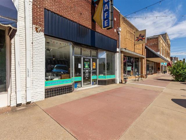 Commercial for sale in Chickasha, Oklahoma