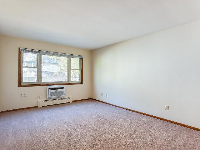 Apartment for rent in Hennepin, Minnesota