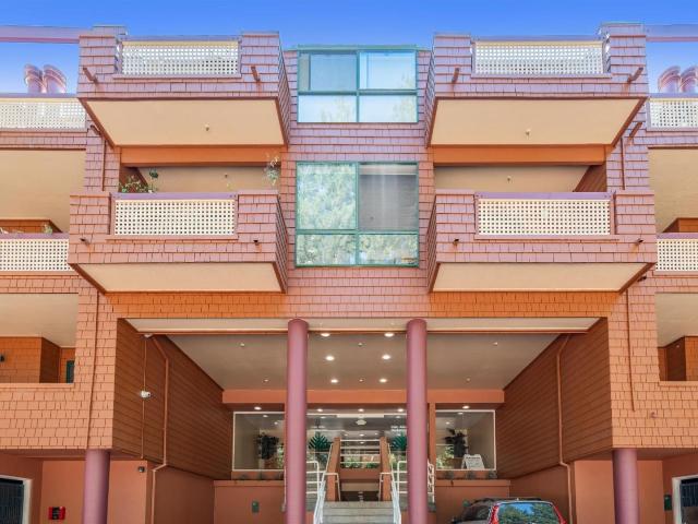 Condo for sale in Palo Alto, California