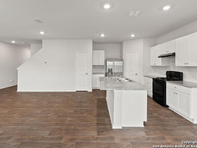 House for sale in Saint Hedwig