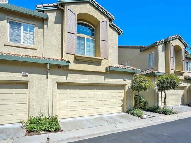 Townhouse for sale in Pleasanton, California