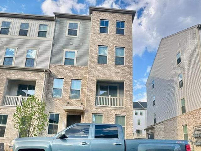 Townhouse for sale in Virginia