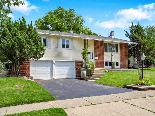 House for sale in Hoffman Estates, Illinois