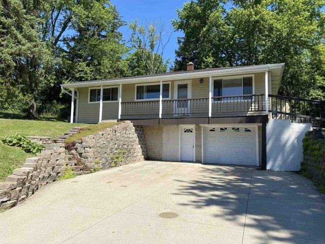 House for sale in Hubertus, Wisconsin