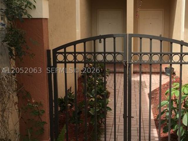Townhouse for sale in Weston, Florida
