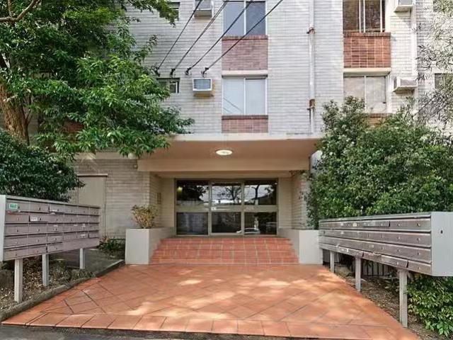 Apartment for rent in Willoughby