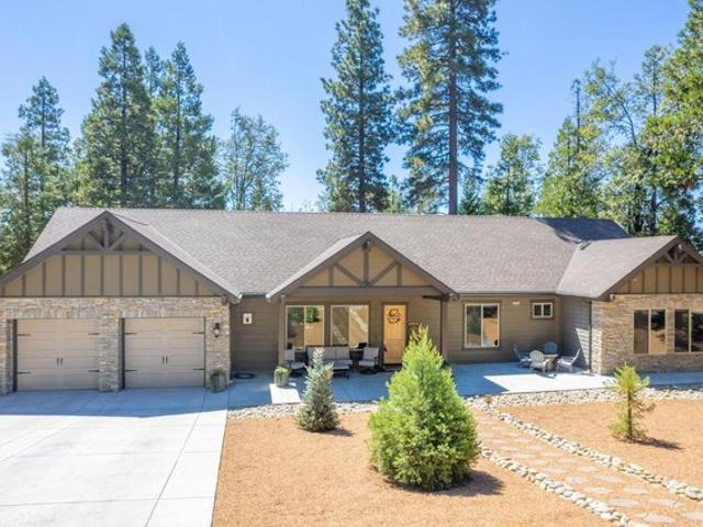 House for sale in Shaver Lake, California