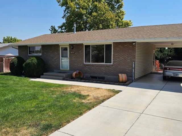 House for sale in West Valley City, Utah