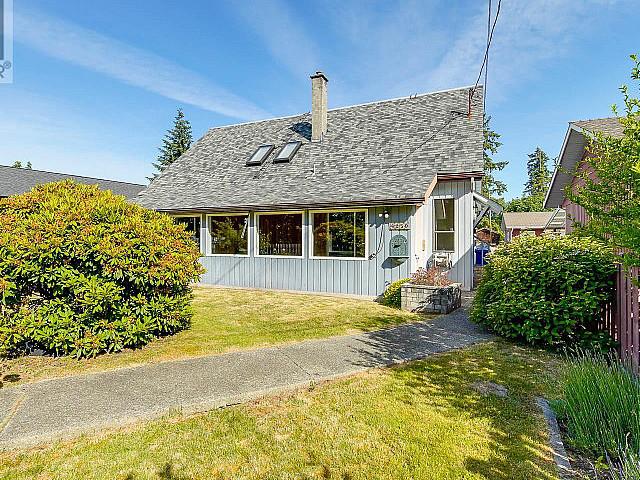 House for sale in Clayoquot, British Columbia