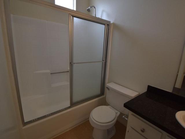 Apartment for rent in Canoga Park, California