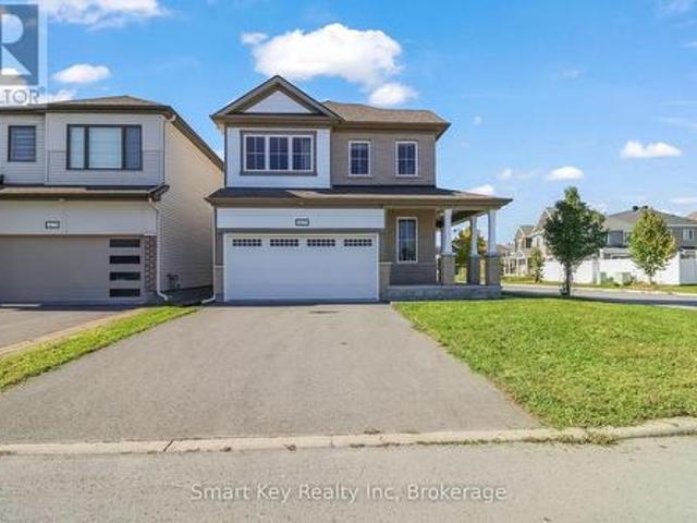 House for sale in Barrhaven West, Ottawa