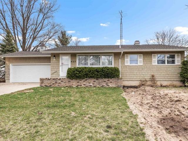 House for sale in Mchenry, Illinois