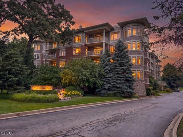Condo for sale in Vernon Hills, Illinois
