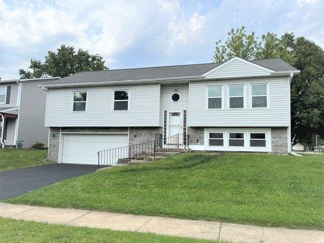 House for sale in Carol Stream, Illinois