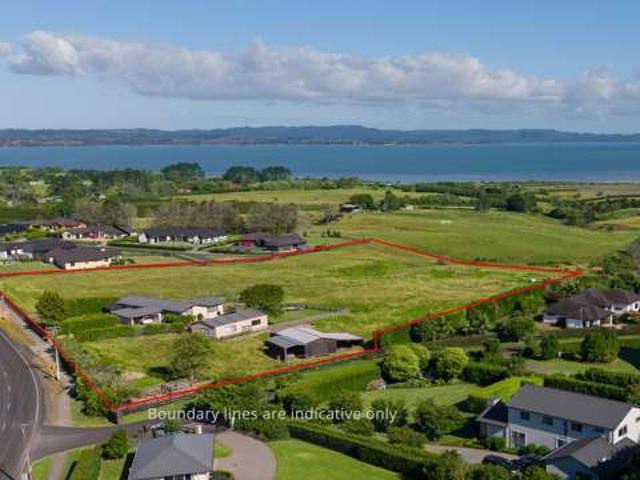 Land for sale in Awhitu, Oroua County