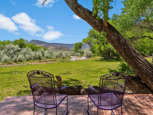 House for sale in Abiquiu, New Mexico