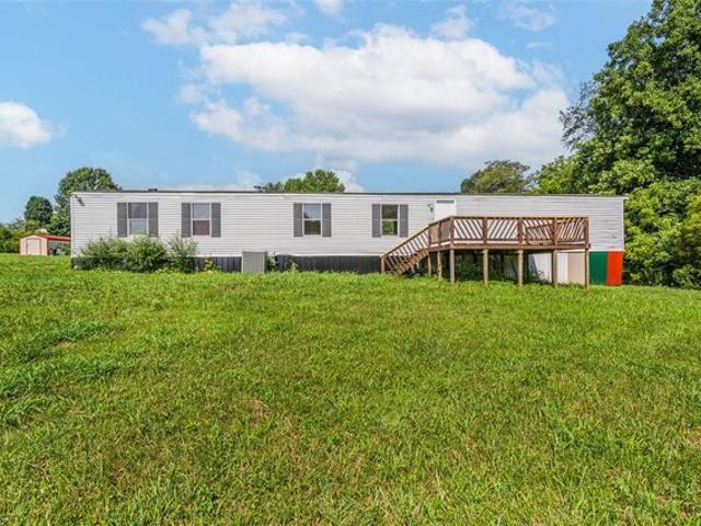 House for sale in Oakland, Kentucky