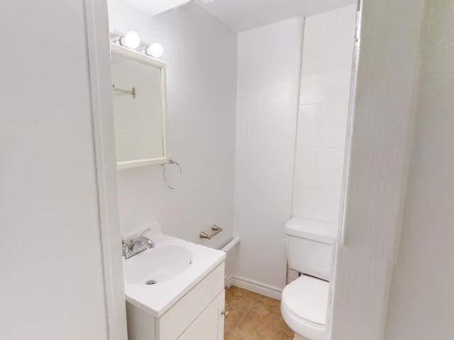 Apartment for rent in Mulhurst Bay, Ontario