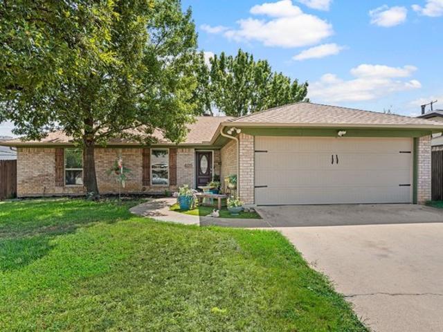 House for sale in Hurst, Texas