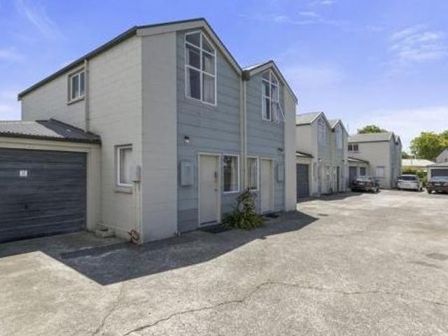 Apartment for rent in Heathcote, Canterbury
