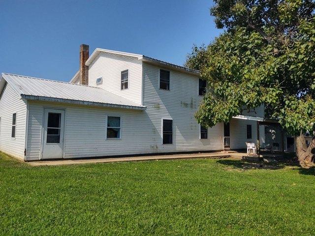 House for sale in Grantsburg, Illinois