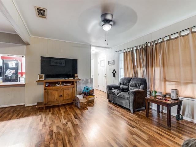 House for sale in Wills Point, Texas