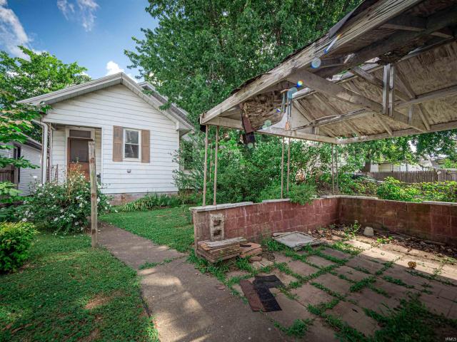 House for sale in Evansville, Indiana