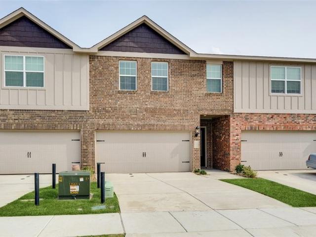Townhouse for sale in Denton, Texas