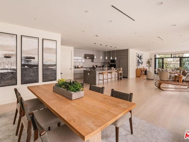 Condo for sale in Beverly Hills, California