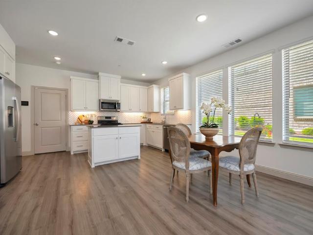 Townhouse for sale in Denton, Texas