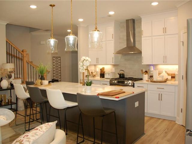 Townhouse for sale in Canton