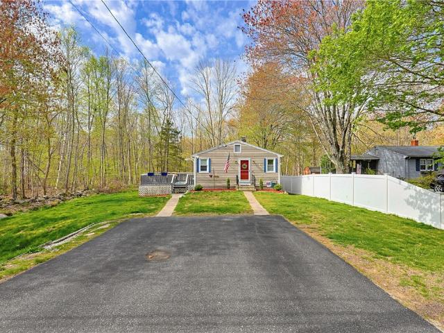 House for sale in Oakland, Rhode Island