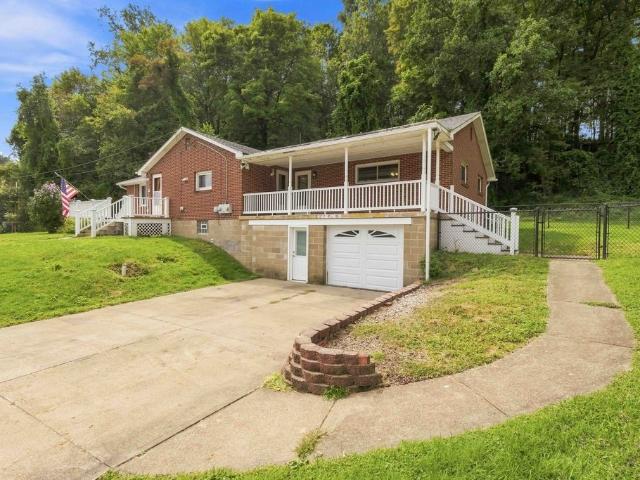House for sale in Centerville, Pennsylvania