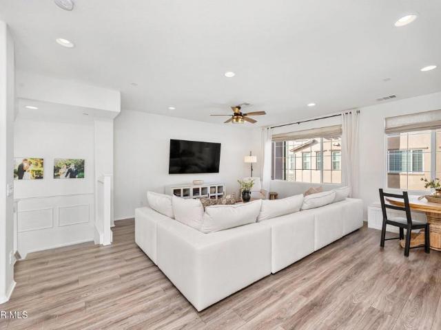 Townhouse for sale in Simi Valley, California