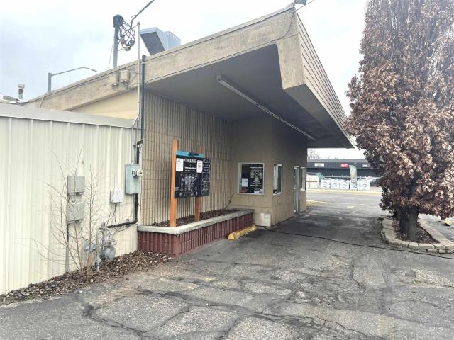 Commercial for sale in Oregonia