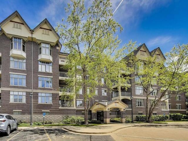 Condo for sale in Lincolnshire, Illinois