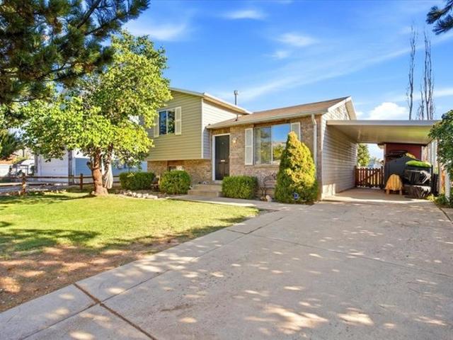 House for sale in Clearfield, Utah