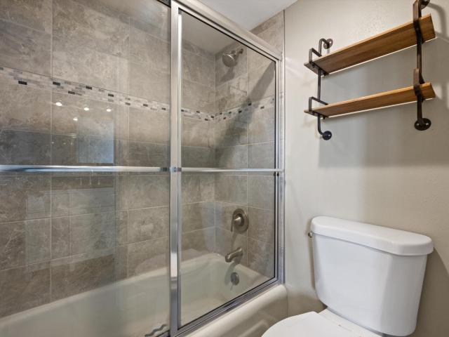 Condo for sale in Fox Hills, Fox Point