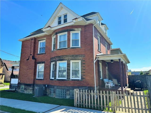 House for sale in Ellwood City, Pennsylvania