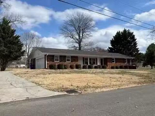 House for rent in Cleveland