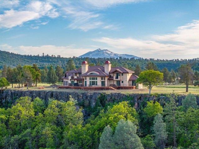 House for sale in Shasta, California