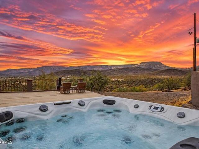 House for sale in New River, Arizona