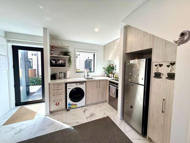 Townhouse for rent in Heathcote, Canterbury
