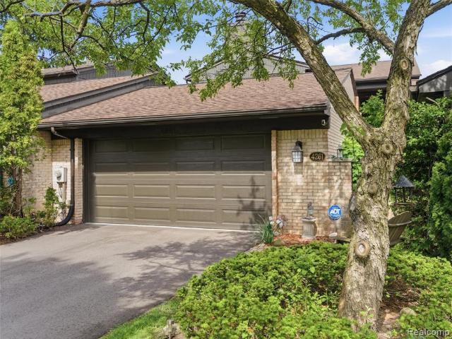 Condo for sale in West Bloomfield, Michigan