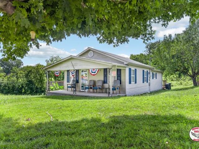 House for sale in Albany, Kentucky