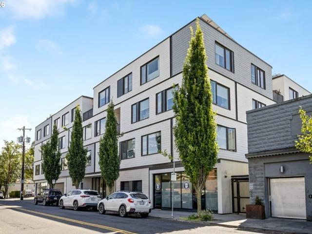 Condo for sale in Oregonia