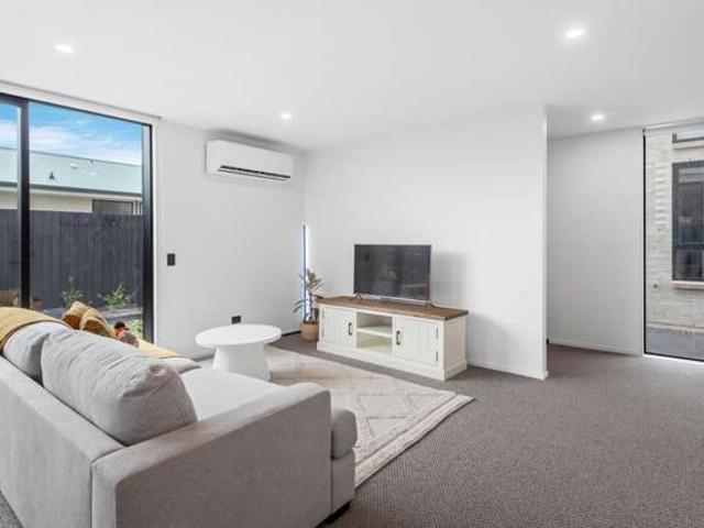 Townhouse for sale in Heathcote, Canterbury