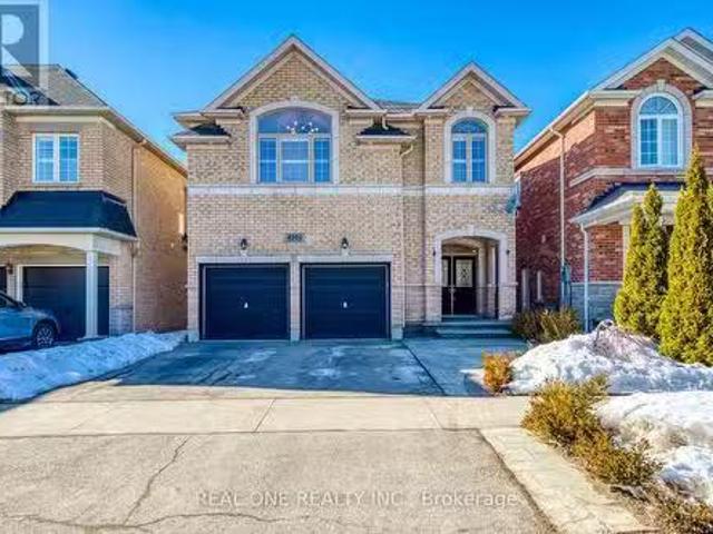 House for sale in Burlington, Ontario